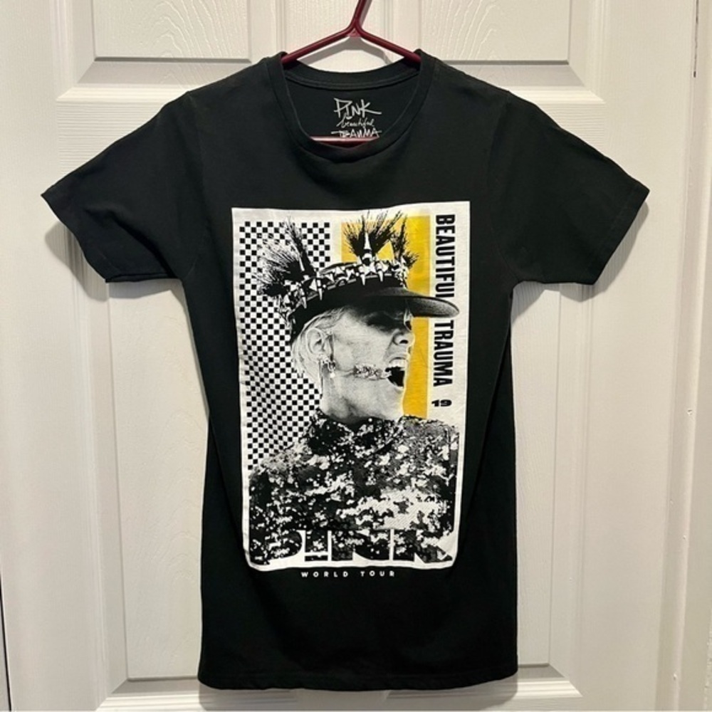 P!nk Small t shirt tee pink beautiful trauma tour 2019 graphic concert Cotton